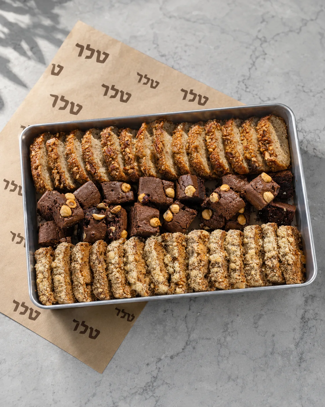 מגש עוגות