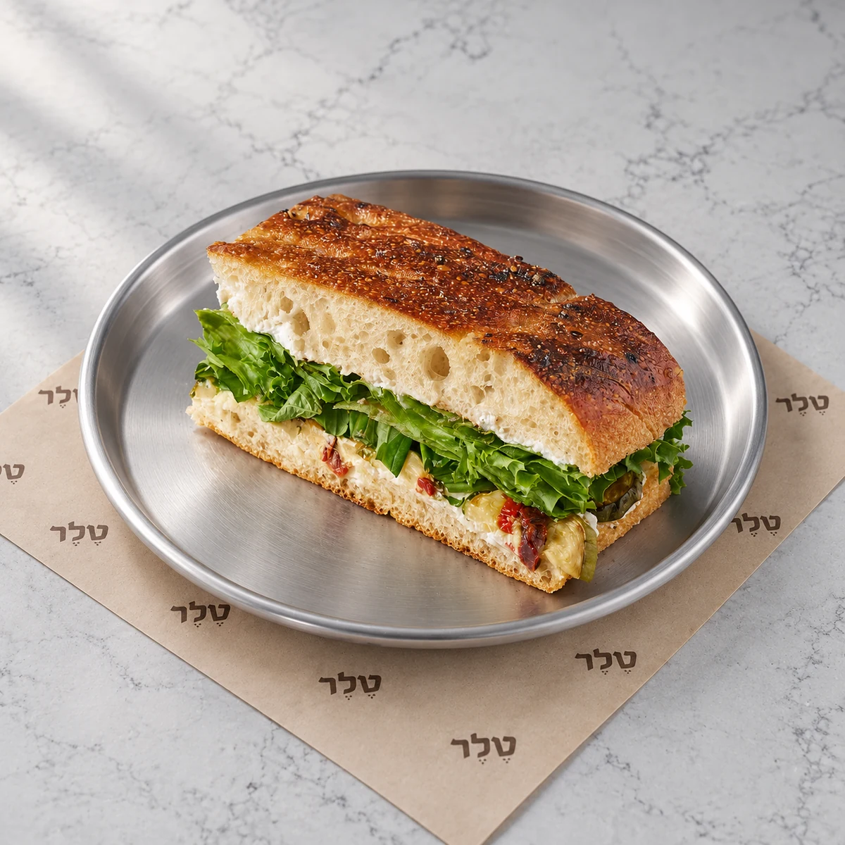 כריך פוקאצ׳ה ריקוטה פרסקה וזוקיני